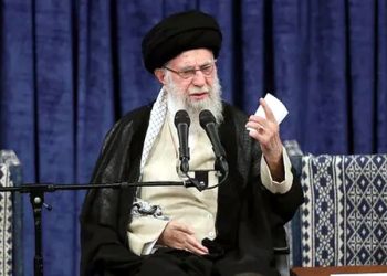 قطر میں امریکی اڈوں پر حملہ معمولی واقعہ نہیں تھا: آیت اللہ علی خامنہ ای