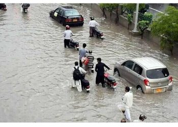 ملک بھر میں طوفانی بارشیں، نشیبی علاقے زیرآب، حادثات میں 5 افراد جاں بحق