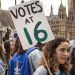 برطانیہ میں ووٹ دینے کی عمر کم کر کے 16 سال کرنے کا اعلان
