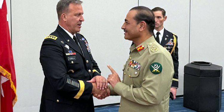 اوورسیز پاکستانی روشن مستقبل پر اعتماد اور سرمایہ کاری میں کردار ادا کریں: فیلڈ مارشل