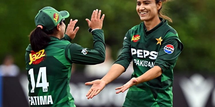 پہلا ٹی 20؛ پاکستان ویمنز ٹیم کو آئرلینڈ کے ہاتھوں شکست، فاطمہ ثنا کی شاندار کارکردگی رائیگاں