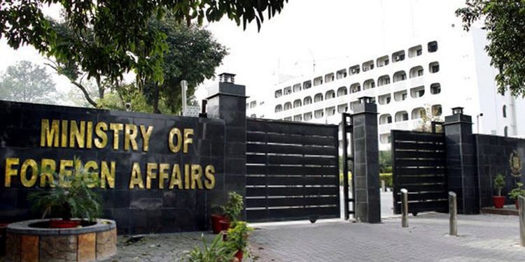 یوکرین جنگ میں پاکستانیوں کی شمولیت کا الزام مسترد، وضاحت طلب کرنے کا فیصلہ