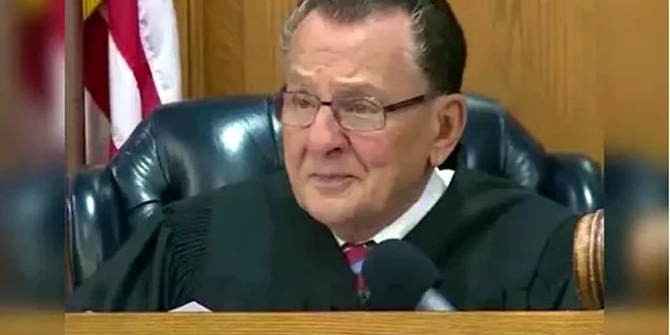 انسان دوست عدالتی فیصلوں کیلئے مشہور امریکی جج فرینک کیپریو دنیا سے رخصت ہو گئے