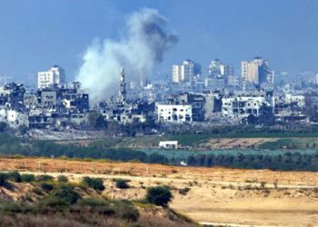 اسرائیل کی غزہ پر زمین اور فضا سے بمباری، ترجمان حماس سمیت 77 فلسطینی شہید