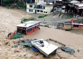 غذر میں گلیشیئر پھٹنے سے پھر سیلاب، متعدد دیہات زیر آب، 50 سے زائد افراد ریسکیو