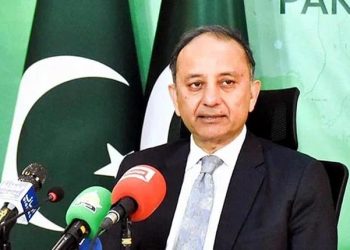 غریبوں کی بستیاں اجاڑ کر طاقتور لوگوں کے ریزورٹس بچائے گئے: مصدق ملک