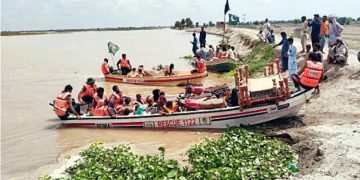 دریاؤں میں 38 سال بعد اتنا پانی آیا، آج شاہدرہ سے بڑا ریلا گزرے گا: پی ڈی ایم اے