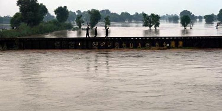 راوی میں شاہدرہ کے مقام پر اونچے درجے کا سیلاب، ہائی الرٹ جاری
