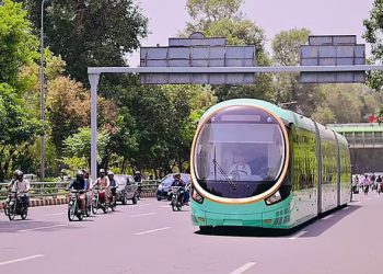 الیکٹرک ٹرام سروس مزید دو شہروں میں جلد شروع کرنے کا فیصلہ