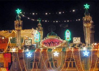 حضورﷺ کا یوم ولادت، شہر شہر چراغاں، فضائیں درود و سلام کی صداؤں سے معطر