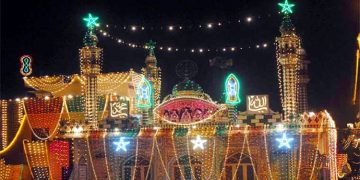 حضورﷺ کا یوم ولادت، شہر شہر چراغاں، فضائیں درود و سلام کی صداؤں سے معطر