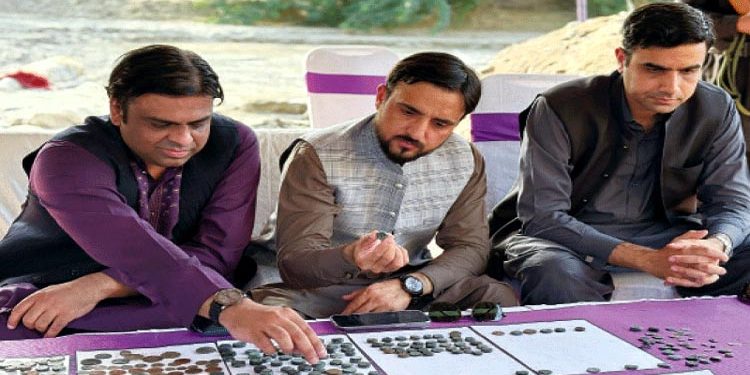 ڈیرہ غازی خان میں 2ہزار برس پرانے 400 سکے دریافت