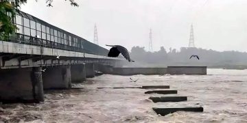 بھارت نے ستلج میں مزید پانی چھوڑ دیا، سیلابی ریلے سے پنجاب کے 9 اضلاع ہائی الرٹ