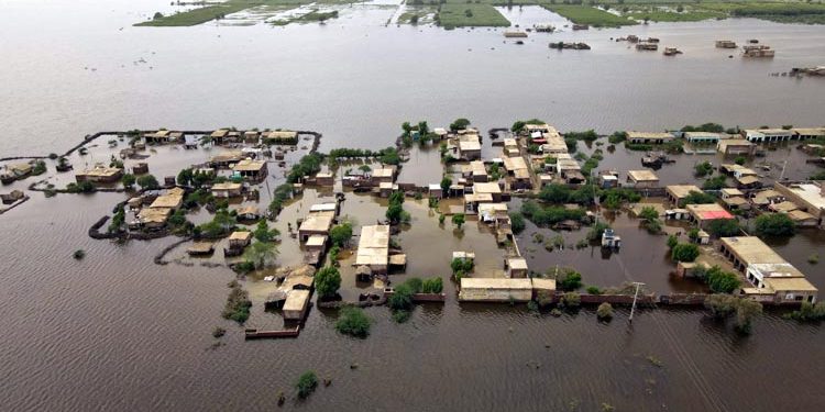 بھارت نے چناب میں مزید پانی چھوڑ دیا، خوفناک سیلابی ریلا ملتان میں داخل، راوی میں صفورہ بند توڑ دیا گیا