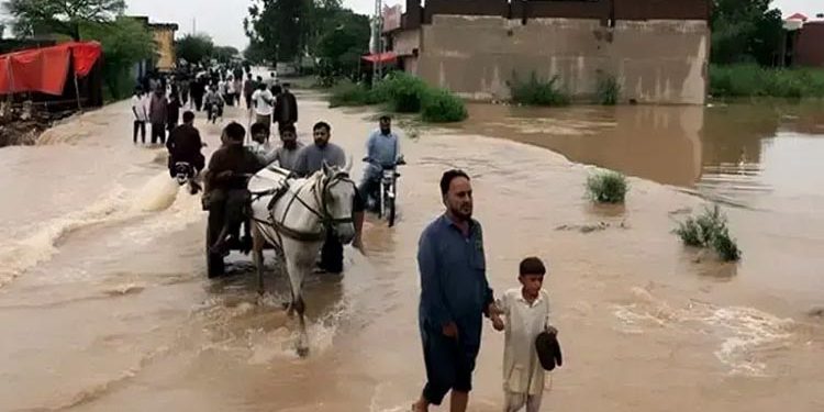 پنجاب میں بدترین سیلابی صورتحال، ہزاروں بستیاں ڈوب گئیں، لاکھوں لوگ متاثر