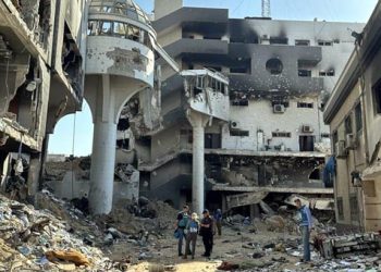 غزہ پر اسرائیلی بمباری: مسجد، اسپتال اور رہائشی عمارتیں ملبے کا ڈھیر، 83 فلسطینی شہید