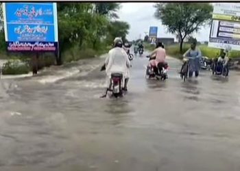 گجرات میں ریکارڈ 577ملی میٹر بارش، نشیبی علاقے زیر آب ،تعلیمی ادارے بند