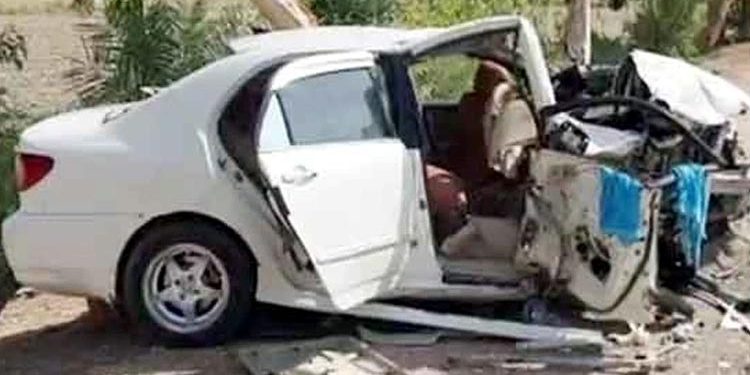 نوشہرہ فیروزمیں تیزرفتار ٹرالر کی کار کو ٹکر ،ایک ہی خاندان کے 7 افراد جاں بحق