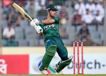 صائم ایوب کا ٹی ٹوئنٹی میں منفی ریکارڈ، بابراعظم کے برابر آگئے