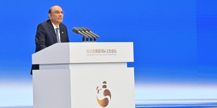 President Zardari address Global Forum in China