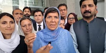 علیمہ خان کے چوتھی بار ناقابل ضمانت وارنٹ جاری، گرفتار کر کے پیش کرنے کا حکم
