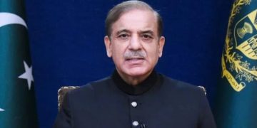 وزیراعظم کا ملک بھر میں گھریلو صارفین کیلئے گیس کنکشن کھولنے کا اعلان