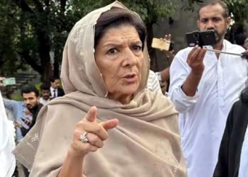 علیمہ خان کا شناختی کارڈ اور پاسپورٹ بلاک، ضامن کی پراپرٹی بحق سرکار قرق کرنے کا حکم