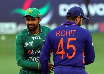 بابراعظم روہت شرما کے اہم ریکارڈ پر قبضہ جمانے کیلئے تیار