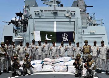 وزیراعظم کی پاک بحریہ کی جانب بحیرہ عرب میں ایک ارب ڈالر کی منشیات پکڑنے پر پزیرائی