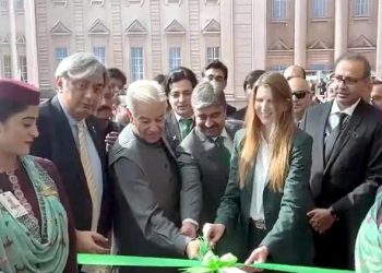 پی آئی اے کی پانچ سال بعد برطانیہ کیلئے پروازیں بحال، پہلی فلائٹ مانچسٹر روانہ