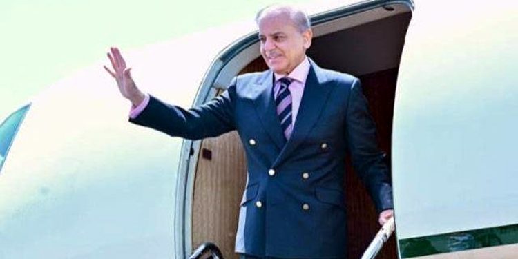 وزیراعظم شہباز شریف 2 روزہ سرکاری دورے پر ملائیشیا روانہ