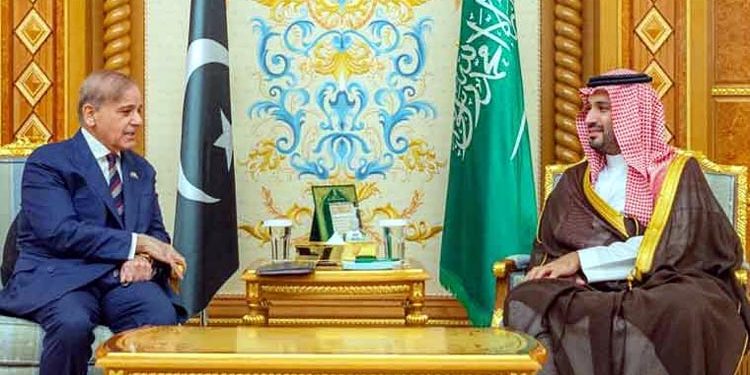 شہبازشریف اور سعودی ولی عہد کی ملاقات، توانائی، تجارت اور نئے منصوبوں پر گفتگو