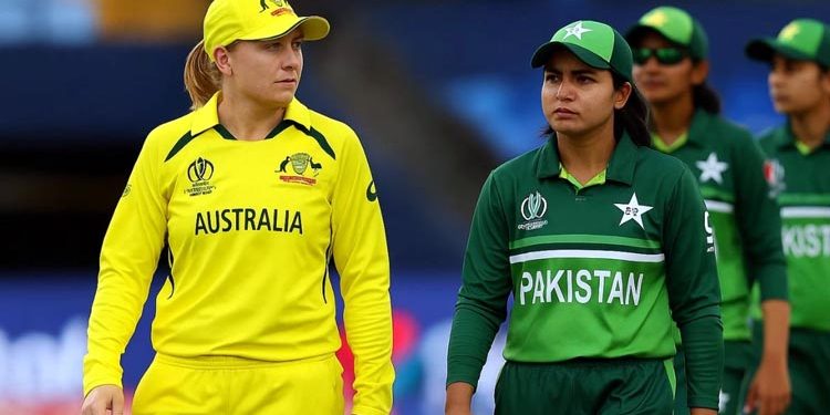 ویمنزورلڈ کپ ، پاکستان کیخلاف آسٹریلیا کی بیٹنگ جاری