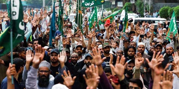 ٹی ایل پی کالعدم جماعت قرار؛ حکومت نے پابندی کا نوٹیفکیشن جاری کردیا