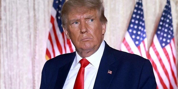 پاک افغان مسئلہ حل کرنا مشکل نہیں ہے، فی الحال کچھ نہیں کررہا، ڈونلڈ ٹرمپ