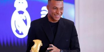 ایمباپے رونالڈو کے بعد گولڈن بوٹ حاصل کرنے والے ریال میڈرڈ کے پہلے کھلاڑی بن گئے