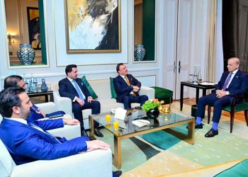 وزیراعظم شہباز شریف سے بحرین میں مقیم پاکستانی نژاد بزنس مین ملک عثمان کی ملاقات