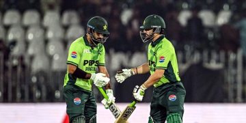 پہلا ون ڈے : پاکستان نے سری لنکا کو جیت کیلئے 300رنز کا ہدف دیدیا