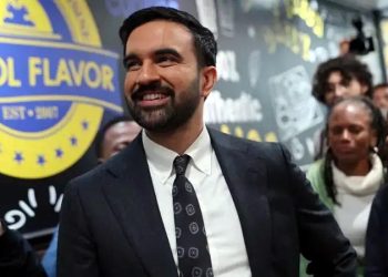 زہران ممدانی کو میئر بننے سے روکنے کیلئے ارب پتیوں نے کروڑوں ڈالر بہا دیے، امریکی اخبار کا انکشاف