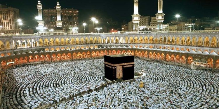 Masjid Al-Haram; Attempted suicide by jumping from the upper floor, video goes viral