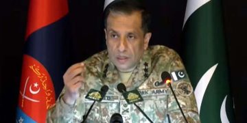 ڈی جی آئی ایس پی آر نے عمران خان کو ذہنی مریض قرار دے دیا