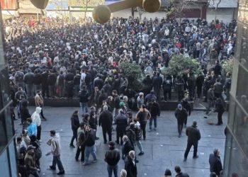 ایران میں بغاوت کی آگ ، مظاہروں میں 10 افراد ہلاک