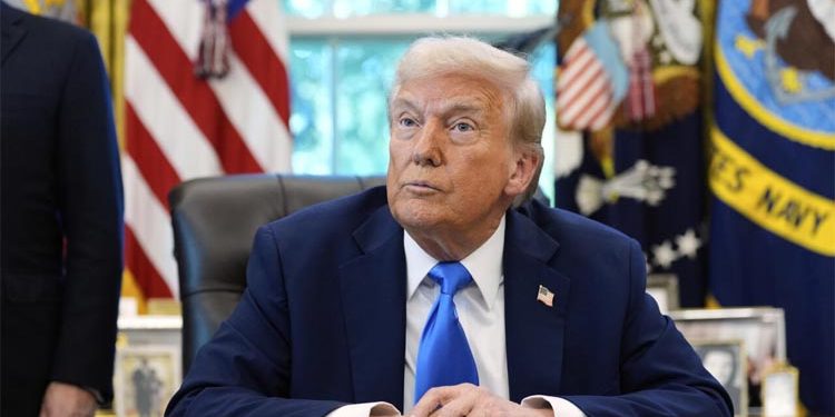 امریکی بحری بیڑے نے پوزیشن سنبھال لی، ٹرمپ کا ایران سے بڑی ڈیل کا عندیہ