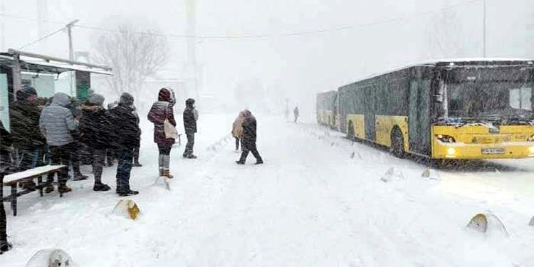 Heavy snowfall in various parts of Turkey, breaking all previous records