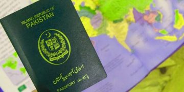 How many Pakistanis got passports made in 2025