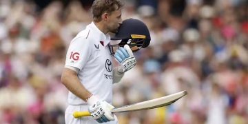 ایشز میں جو روٹ کی تاریخ ساز سنچری، رکی پونٹنگ کا بڑا ریکارڈ برابر