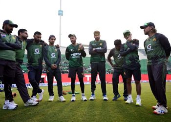 Pakistan continues to bat against Australia in the second T20I