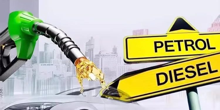 پیٹرولیم مصنوعات کی قیمتوں میں بڑی کمی کا امکان