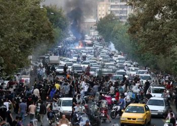 ایران میں حالات قابو سے باہر، حکومت نے انٹرنیٹ بند کر دیا