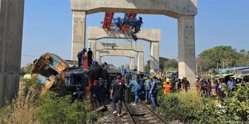 تھائی لینڈ میں بڑا حادثہ: مسافر ٹرین پر کرین گرنے سے 22 افراد ہلاک